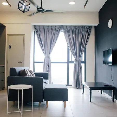 Tamarind Suites Cyberjaya: Work-Friendly Day Stay by Flexihome-MY Exterior photo