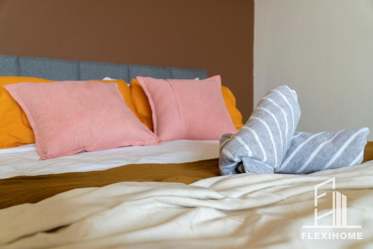 Tamarind Cyberjaya: Work-friendly Day By Flexihome-my Apartment Cyberjaya