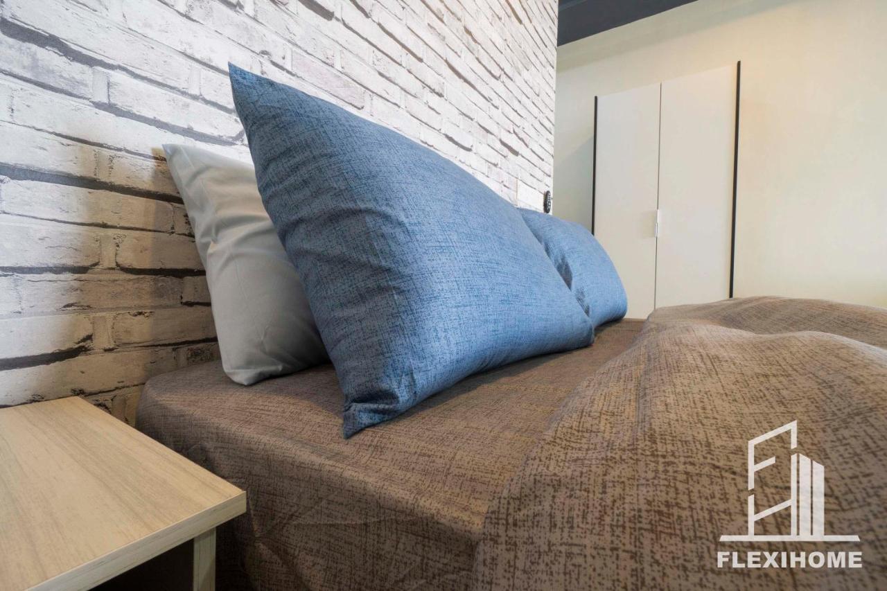 Tamarind Cyberjaya: Work-friendly Day By Flexihome-my Apartment *